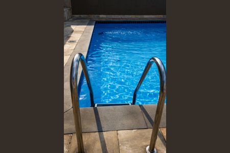 Apartamento para alugar com 45m², 2 quartos e 1 vagaÁrea comum - Piscina