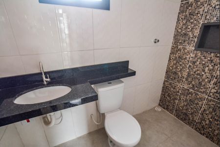 Casa à venda com 113m², 2 quartos e 2 vagas Casa à venda com 113m², 2 quartos e 2 vagasBanheiro da Suíte