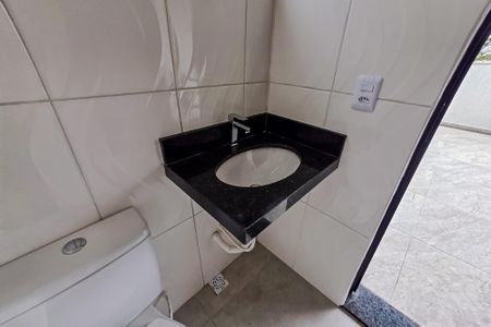 Casa à venda com 113m², 2 quartos e 2 vagas