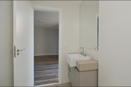 Apartamento à venda com 104m², 2 quartos e 2 vagasBanheiro da Suíte 1