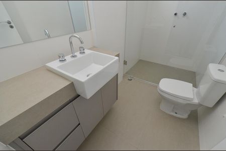 Apartamento à venda com 104m², 2 quartos e 2 vagasBanheiro da Suíte 1
