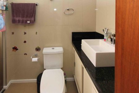 Apartamento à venda com 98m², 3 quartos e 1 vagaBanheiro da Suíte 1