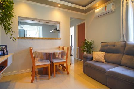 Sala de apartamento à venda com 2 quartos, 50m² em Rio dos Sinos, São Leopoldo