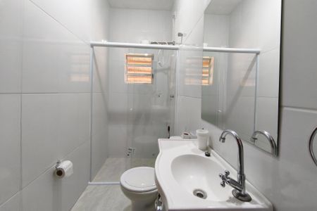 Casa à venda com 170m², 3 quartos e 3 vagas Casa à venda com 170m², 3 quartos e 3 vagasBanheiro Social