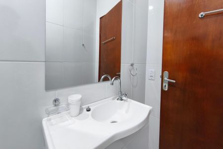 Casa à venda com 170m², 3 quartos e 3 vagas Casa à venda com 170m², 3 quartos e 3 vagasBanheiro Social