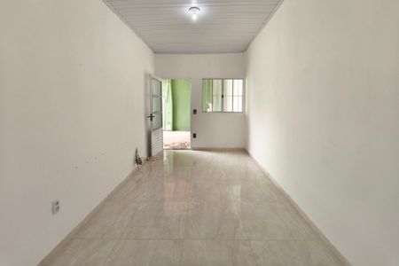 Casa à venda com 170m², 3 quartos e 3 vagas Casa à venda com 170m², 3 quartos e 3 vagasSala