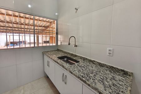 Casa à venda com 170m², 3 quartos e 3 vagas Casa à venda com 170m², 3 quartos e 3 vagasCozinha