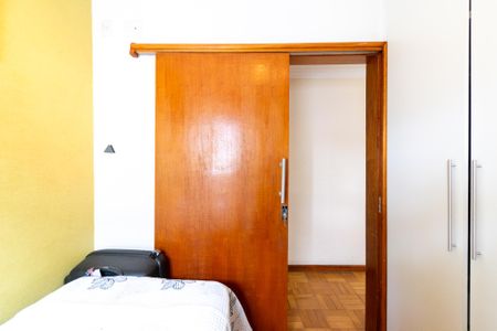 Casa à venda com 150m², 3 quartos e 2 vagas Casa à venda com 150m², 3 quartos e 2 vagasQuarto 1