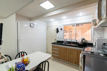 Casa à venda com 150m², 3 quartos e 2 vagas Casa à venda com 150m², 3 quartos e 2 vagasCozinha
