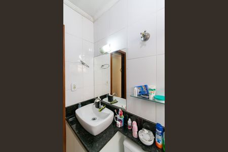 Casa à venda com 150m², 3 quartos e 2 vagas Casa à venda com 150m², 3 quartos e 2 vagasBanheiro Social