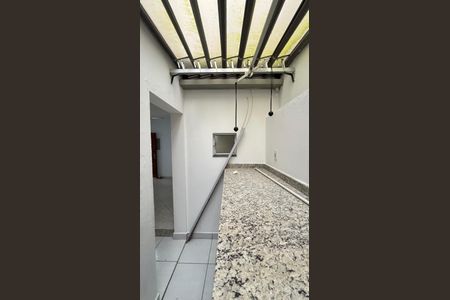 Casa à venda com 100m², 2 quartos e 2 vagasCozinha