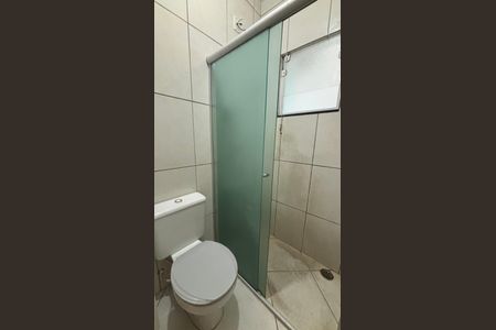 Casa à venda com 100m², 2 quartos e 2 vagasBanheiro da Suíte 1