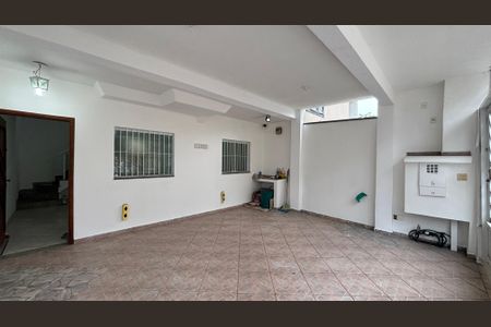 Casa à venda com 100m², 2 quartos e 2 vagasGaragem