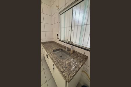 Casa à venda com 100m², 2 quartos e 2 vagasCozinha