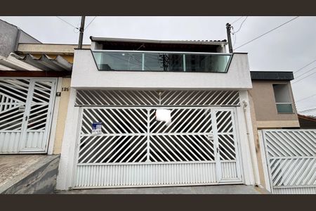 Casa à venda com 100m², 2 quartos e 2 vagasFachada