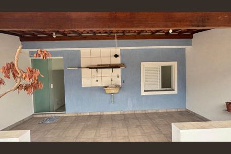 Casa à venda com 100m², 2 quartos e 2 vagasVaranda da Suíte 1