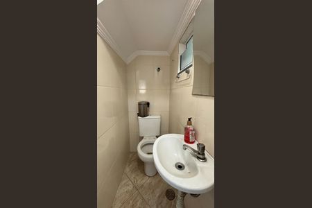 Casa à venda com 100m², 2 quartos e 2 vagasLavabo