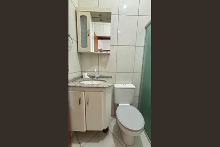 Casa à venda com 100m², 2 quartos e 2 vagasBanheiro da Suíte 1