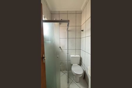 Casa à venda com 100m², 2 quartos e 2 vagasBanheiro da Suíte 2