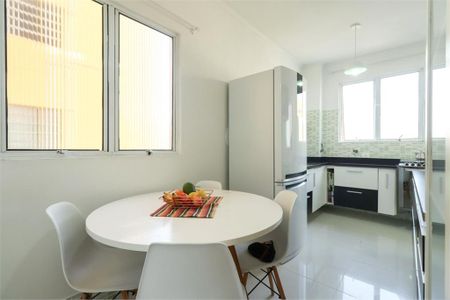 Apartamento à venda com 90m², 2 quartos e sem vaga