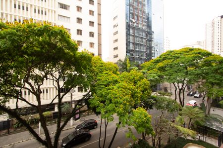 Vista Sala de apartamento à venda com 2 quartos, 119m² em Itaim Bibi, São Paulo