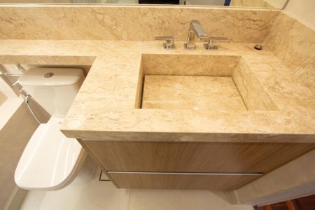 Apartamento à venda com 119m², 2 quartos e 1 vagaBanheiro da Suíte