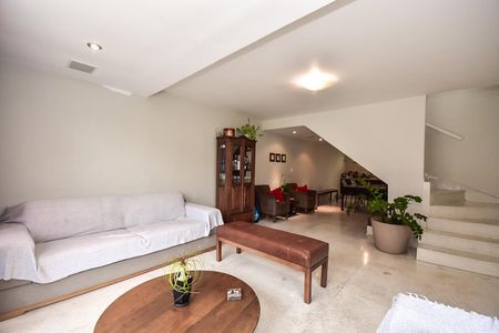 Sala de casa à venda com 3 quartos, 260m² em Vila Progredior, São Paulo