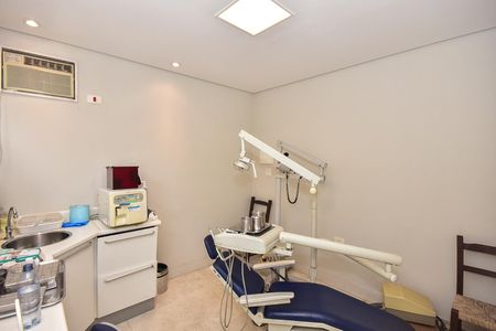 Casa à venda com 260m², 3 quartos e 3 vagasQuarto de Serviço