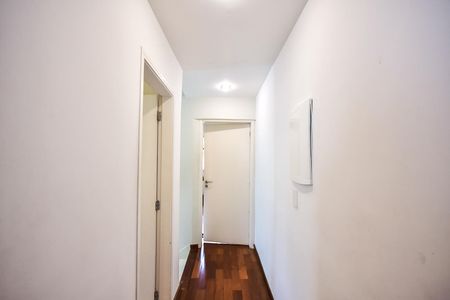 Casa à venda com 260m², 3 quartos e 3 vagasCorredor