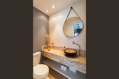 Apartamento à venda com 84m², 2 quartos e 2 vagasLavabo