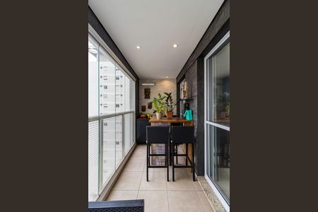 Apartamento à venda com 84m², 2 quartos e 2 vagasVaranda Sala