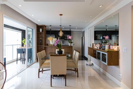 Apartamento à venda com 84m², 2 quartos e 2 vagasSala