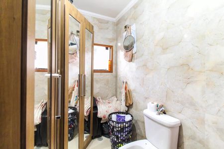 Casa à venda com 109m², 3 quartos e 1 vaga Casa à venda com 109m², 3 quartos e 1 vagaBanheiro da Suíte