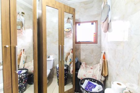 Casa à venda com 109m², 3 quartos e 1 vaga Casa à venda com 109m², 3 quartos e 1 vagaBanheiro da Suíte