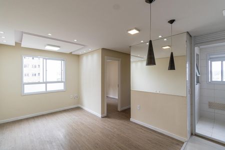 Sala/Cozinha de apartamento à venda com 3 quartos, 55m² em Conjunto Residencial José Bonifácio, São Paulo