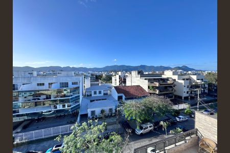 Apartamento para alugar com 209m², 3 quartos e 3 vagas Apartamento para alugar com 209m², 3 quartos e 3 vagasTerraço