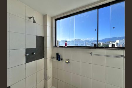Apartamento para alugar com 209m², 3 quartos e 3 vagas Apartamento para alugar com 209m², 3 quartos e 3 vagasBanheiro da Suíte 2