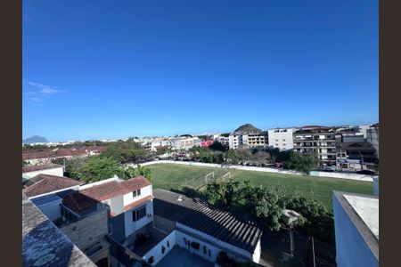 Apartamento para alugar com 209m², 3 quartos e 3 vagas Apartamento para alugar com 209m², 3 quartos e 3 vagasTerraço