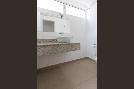 Apartamento para alugar com 300m², 4 quartos e 2 vagas Apartamento para alugar com 300m², 4 quartos e 2 vagasLavabo