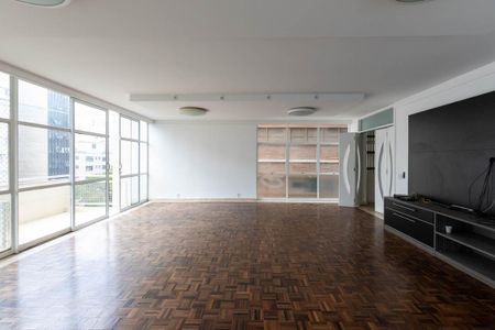 Apartamento para alugar com 300m², 4 quartos e 2 vagas Apartamento para alugar com 300m², 4 quartos e 2 vagasSala