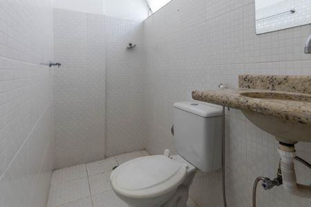 Apartamento para alugar com 300m², 4 quartos e 2 vagas Apartamento para alugar com 300m², 4 quartos e 2 vagasBanheiro de Serviço