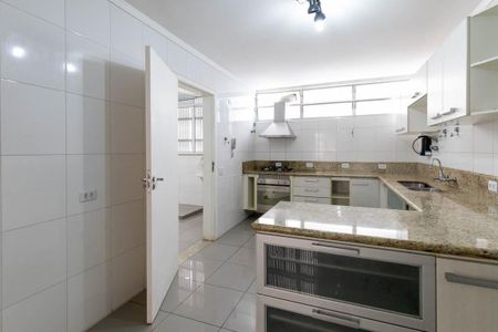 Apartamento para alugar com 300m², 4 quartos e 2 vagas Apartamento para alugar com 300m², 4 quartos e 2 vagasCozinha