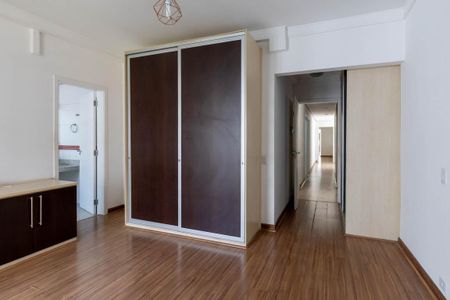 Apartamento para alugar com 300m², 4 quartos e 2 vagas Apartamento para alugar com 300m², 4 quartos e 2 vagasSuíte 1