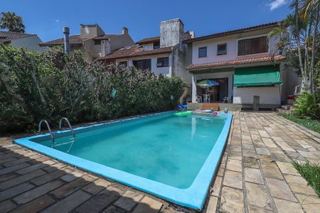 Casa à venda com 308m², 3 quartos e 4 vagasPiscina
