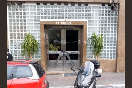 Apartamento à venda com 60m², 1 quarto e sem vaga Apartamento à venda com 60m², 1 quarto e sem vagaFachada