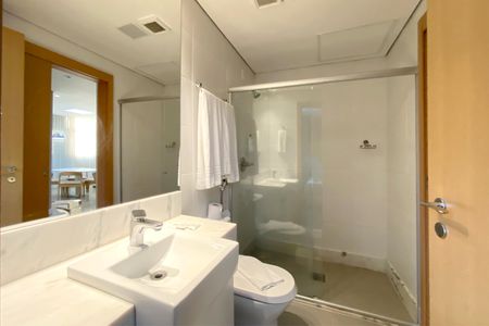 Studio à venda com 62m², 2 quartos e sem vaga Studio à venda com 62m², 2 quartos e sem vagaBanheiro da Semi suite