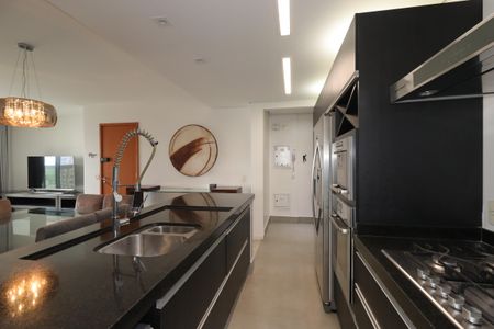 Apartamento à venda com 102m², 2 quartos e 2 vagasCozinha