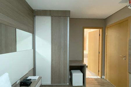 Apartamento à venda com 62m², 1 quarto e sem vaga Apartamento à venda com 62m², 1 quarto e sem vagaArmários da Suíte