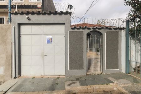 Casa à venda com 240m², 3 quartos e 1 vagaFachada