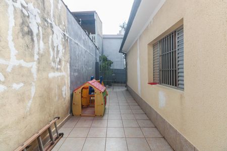Casa à venda com 240m², 3 quartos e 1 vagaQuintal Lateral